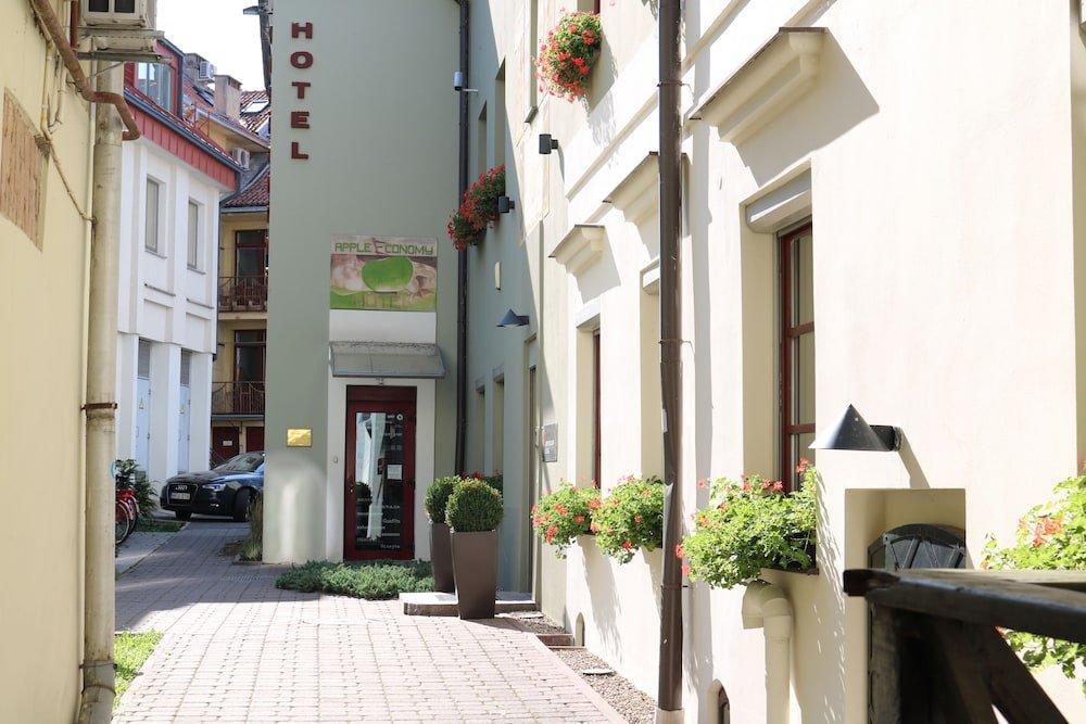 Apple Economy Hotel Каунас Екстер'єр фото