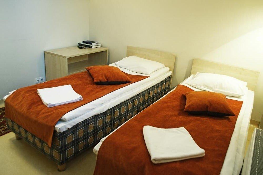 Apple Economy Hotel Каунас Екстер'єр фото