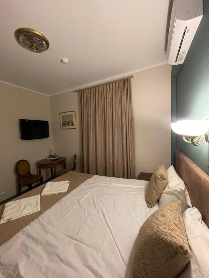 Apple Economy Hotel Каунас Екстер'єр фото
