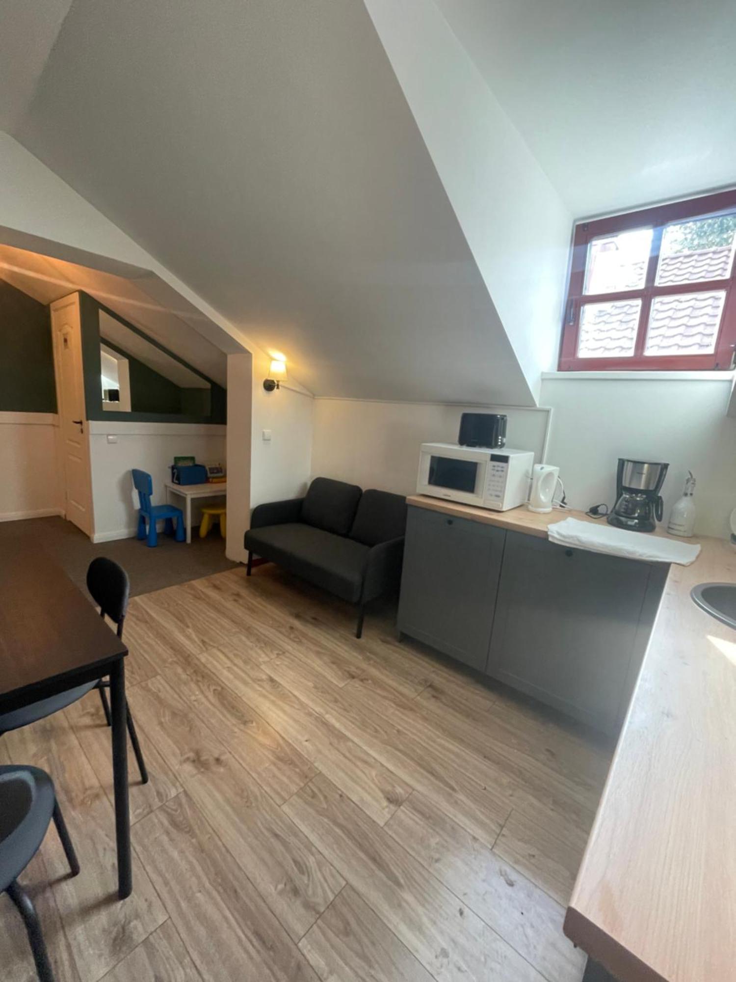 Apple Economy Hotel Каунас Екстер'єр фото